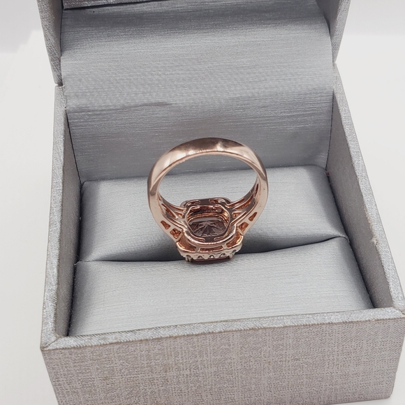 Pink Morganite Halo Ring - Picture 3 of 11